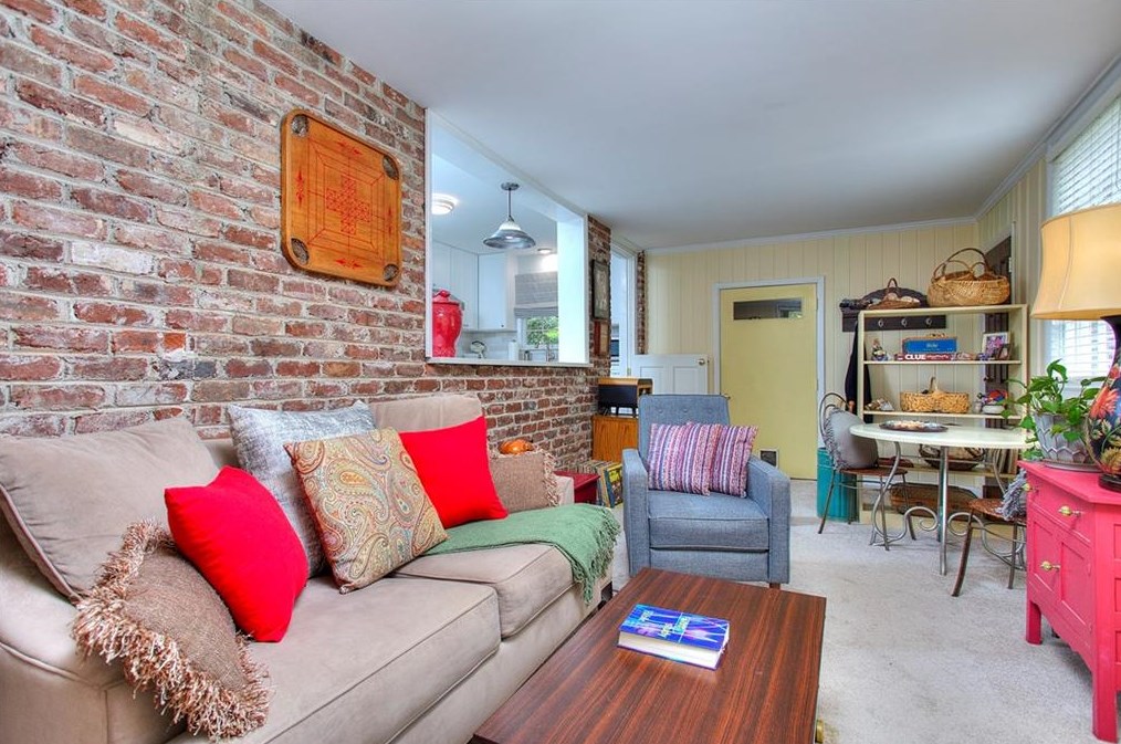 2931 Mount Olive Dr, Decatur GA  30033-3013 exterior