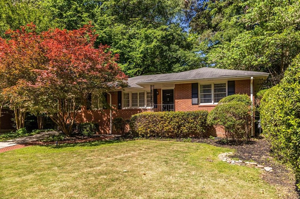 1052 Valley Dr, Decatur GA  30033-4207 exterior