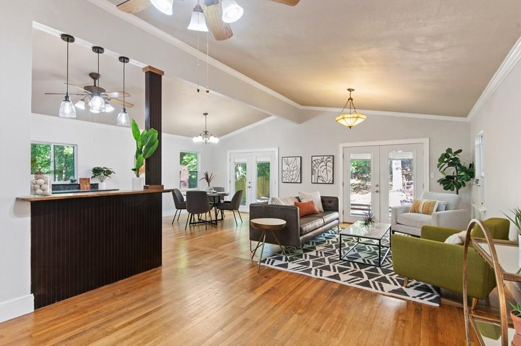 1256 Sparrow Ln, Decatur, GA 30033-3926
