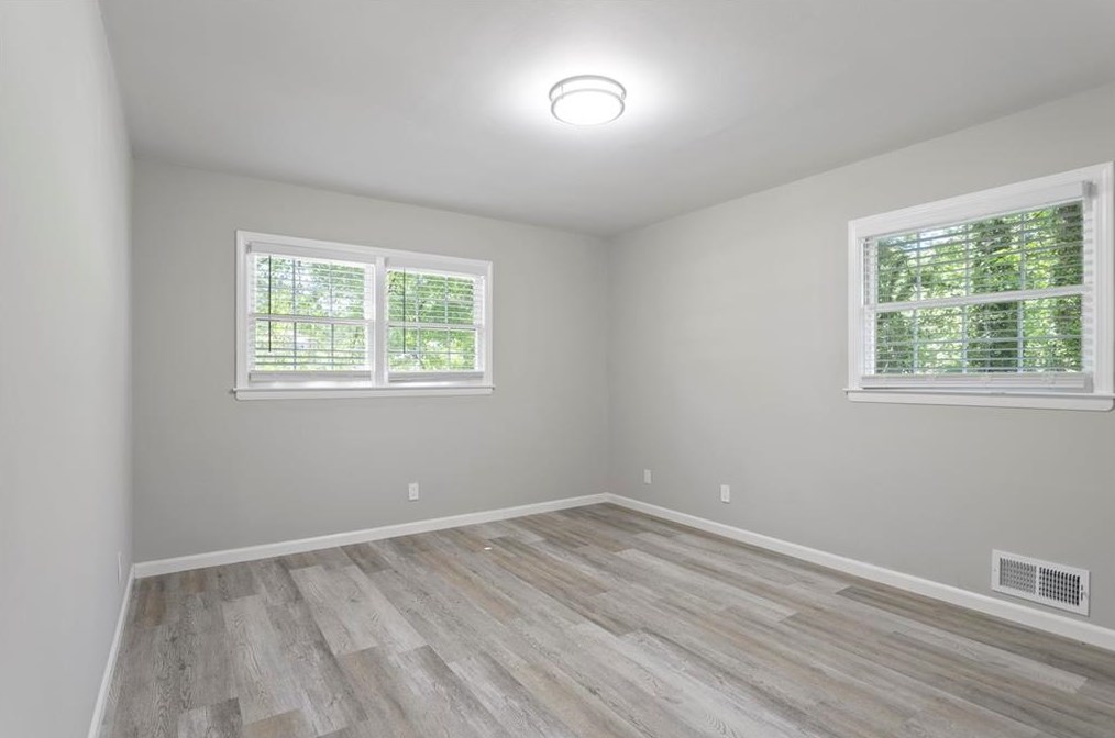 1924 Glen Mora Ct, Decatur GA  30032-5137 exterior