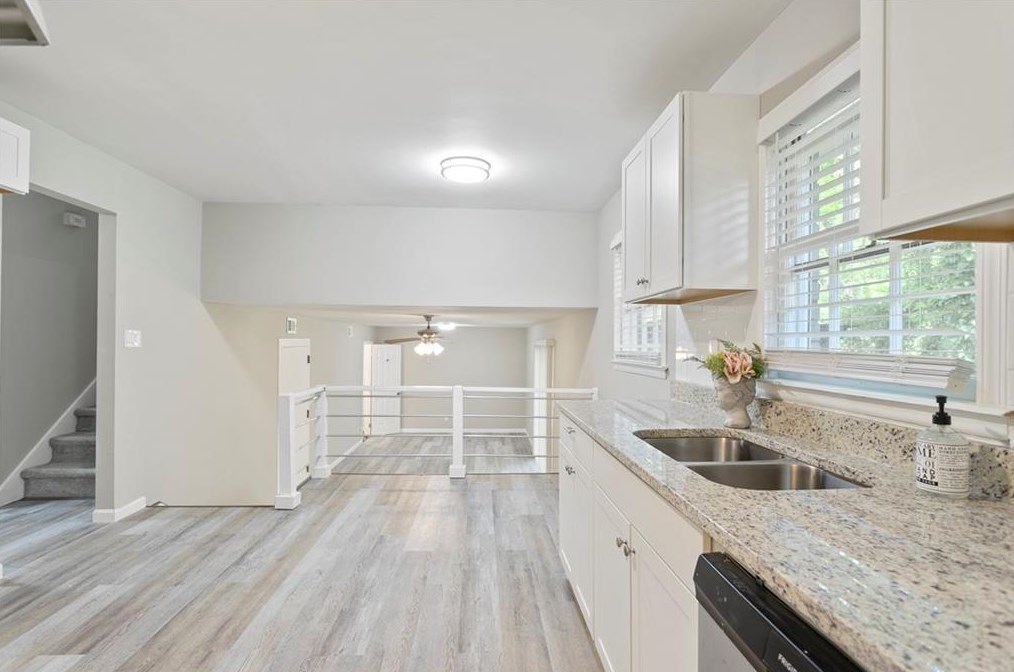 1924 Glen Mora Ct, Decatur GA  30032-5137 exterior