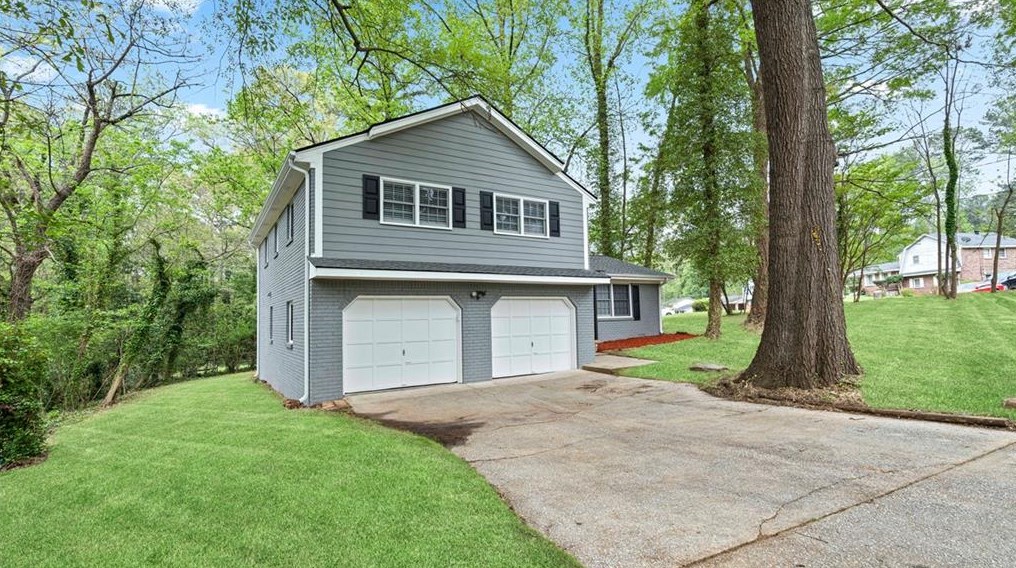 1924 Glen Mora Ct, Decatur GA  30032-5137 exterior