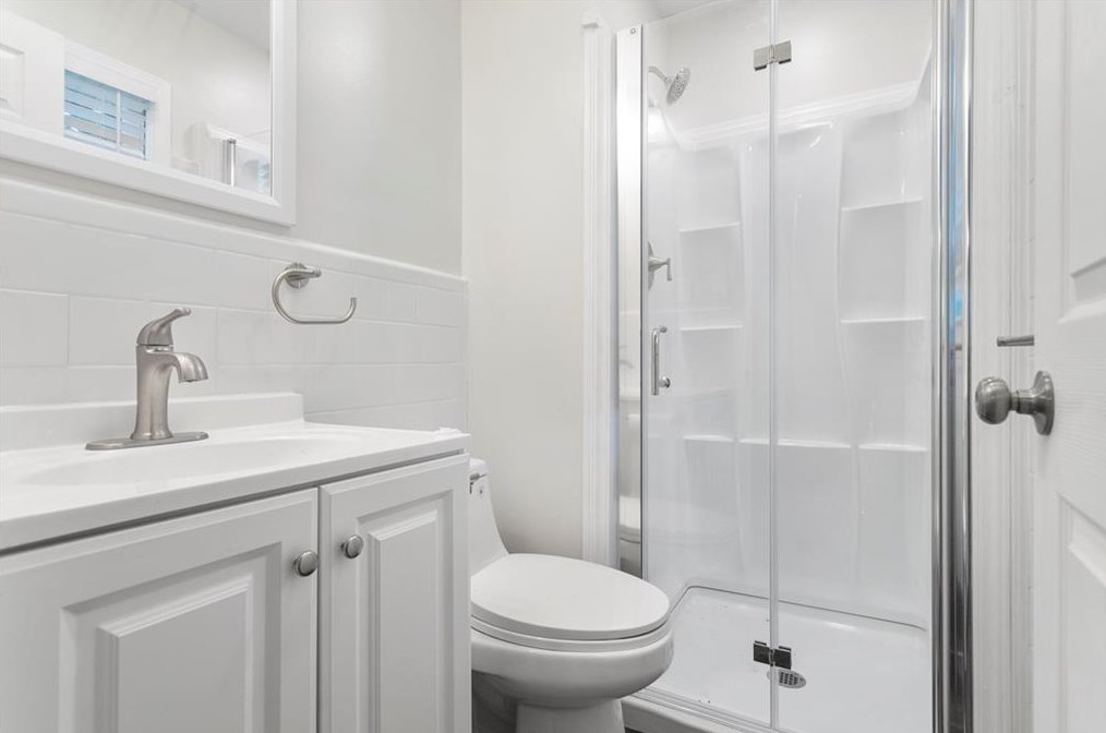 1924 Glen Mora Ct, Decatur GA  30032-5137 exterior