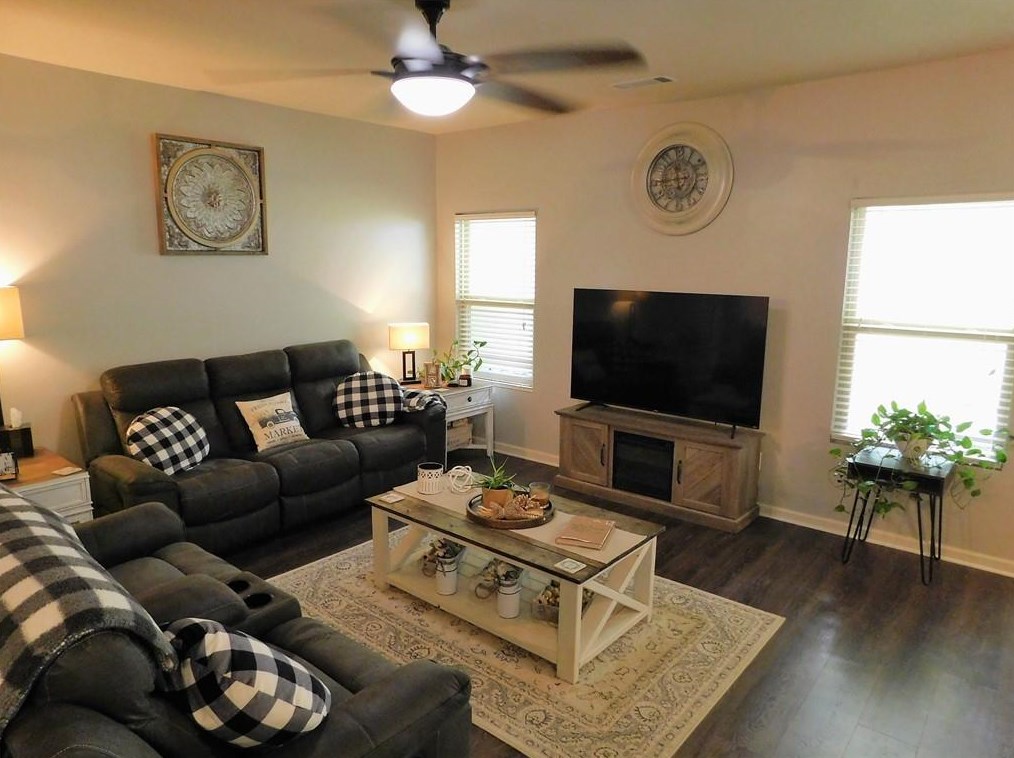44 Autumn Canyon Path, Euharlee GA  30121 exterior