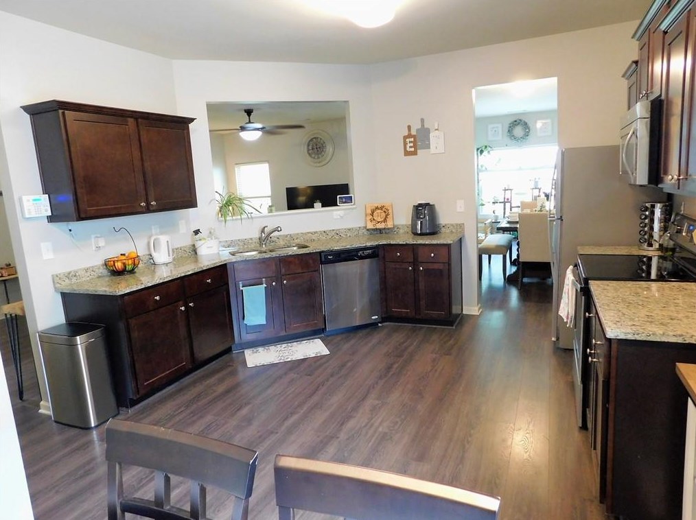 44 Autumn Canyon Path, Euharlee GA  30121 exterior