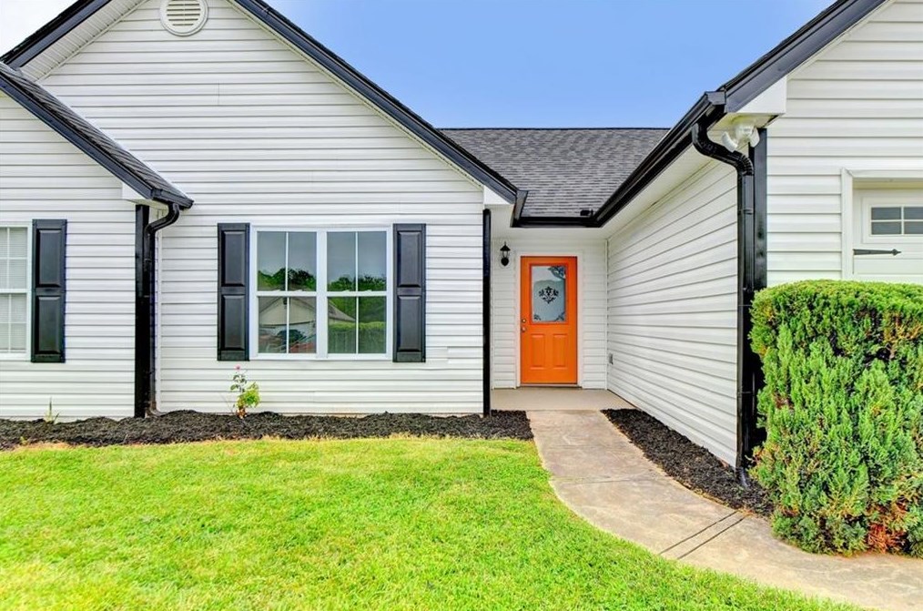 373 Kay Dr, Winder, GA 30680