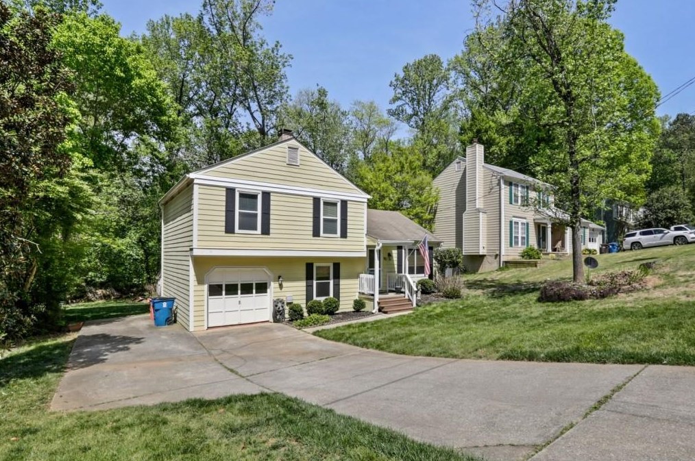 90 Birch Rill Dr, Alpharetta, GA 30022-5099