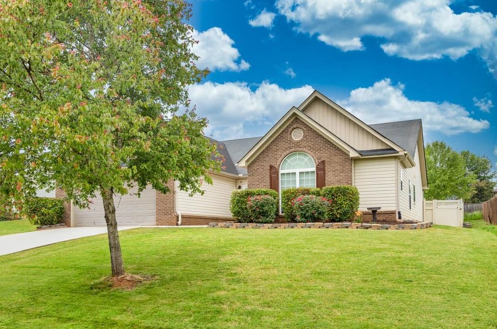 414 River Mist Cir, Jefferson, GA 30549