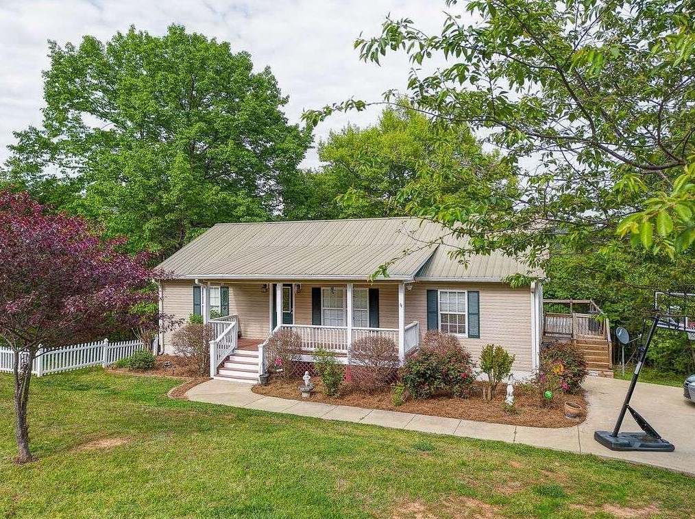 3 Wildlife Trl, Rome, GA 30165-8408