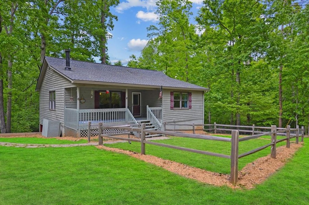 16 Navaho Way, Ellijay, GA 30540