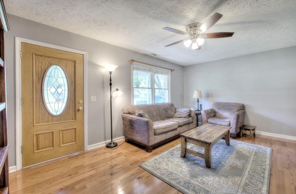 151 Cardinal Dr, Calhoun GA  30701-9302 exterior