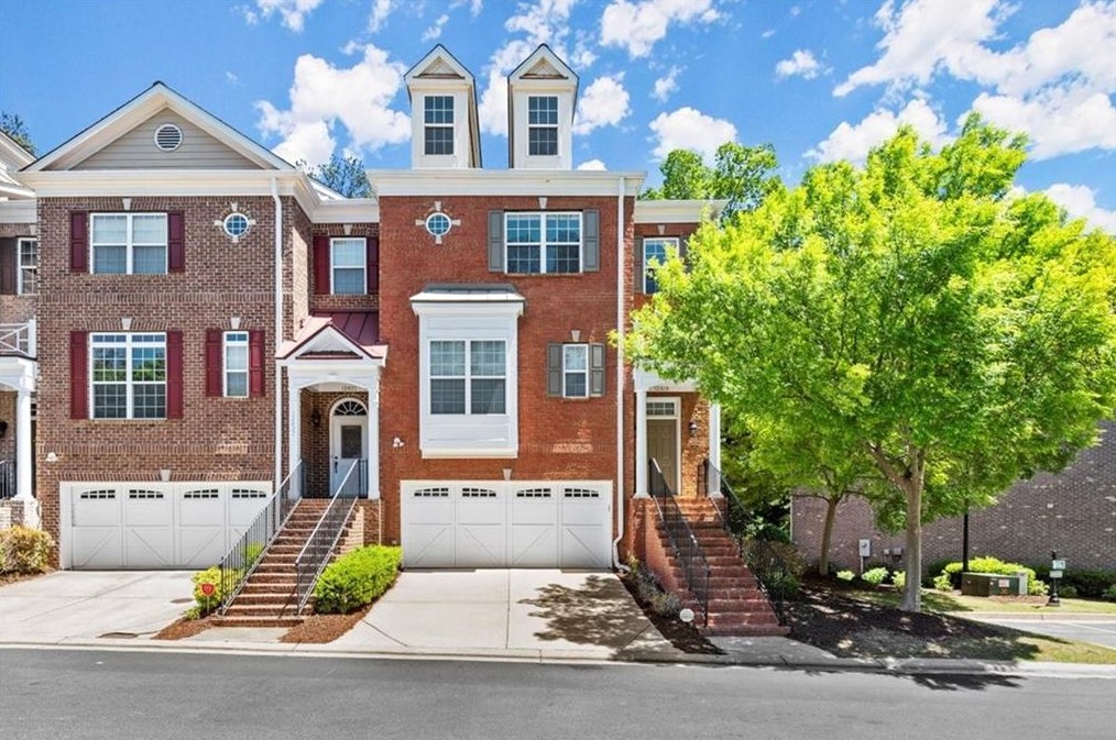 12819 Doe Dr, Alpharetta, GA 30004-8991