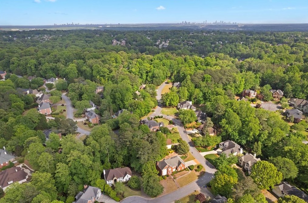 3951 Glenhurst Dr, Smyrna GA  30080-5897 exterior