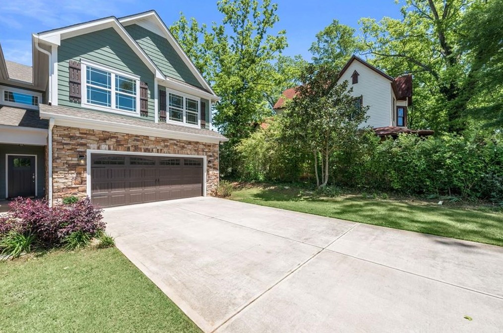 4438 Northside Dr, Acworth GA  30101-4946 exterior