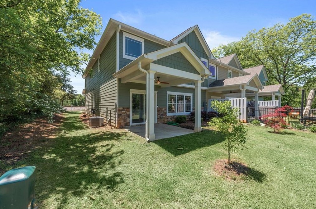 4438 Northside Dr, Acworth GA  30101-4946 exterior