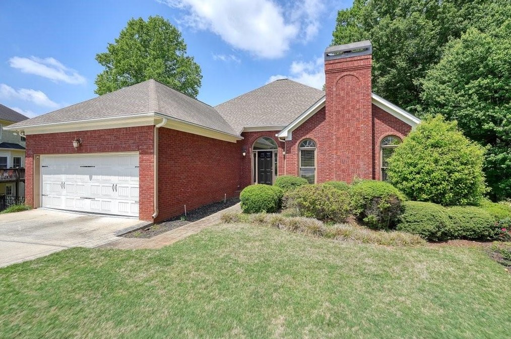 310 Oak Alley Ct, Alpharetta, GA 30022-8032