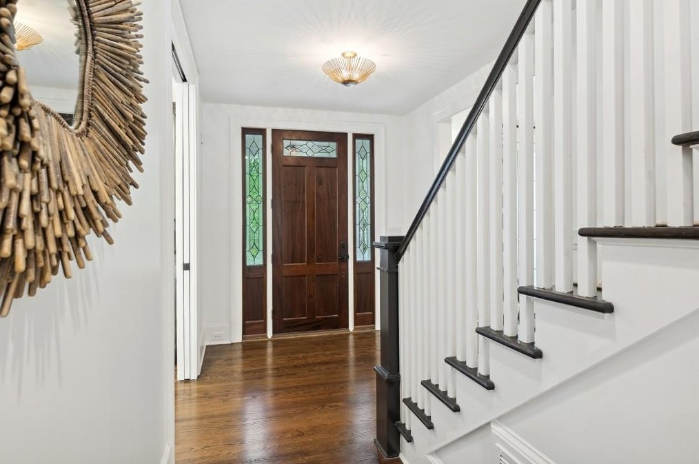 1694 Sussex Rd, Atlanta GA  30306-3062 exterior