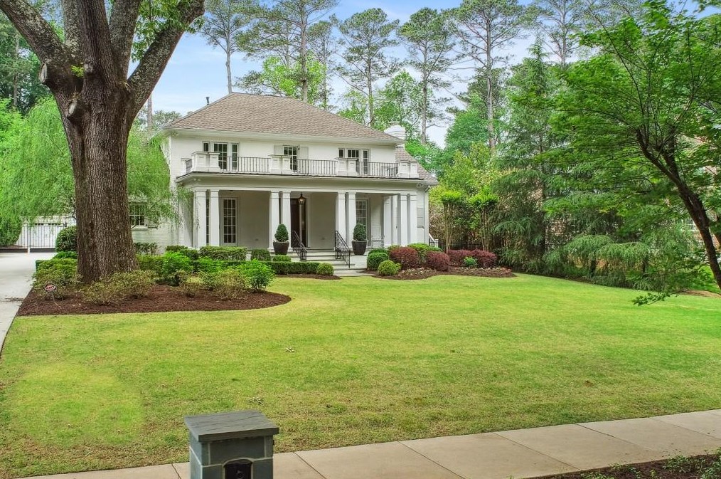 1694 Sussex Rd, Atlanta GA  30306-3062 exterior
