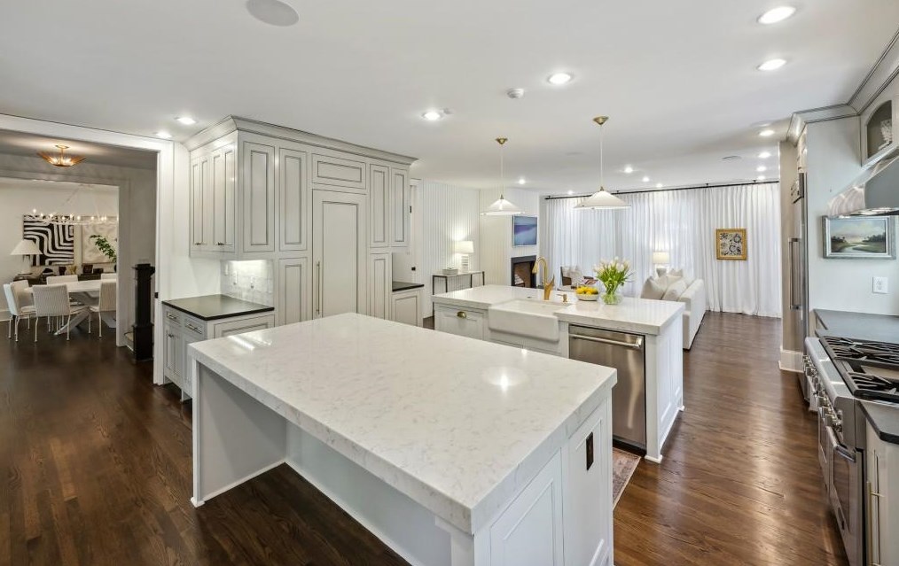1694 Sussex Rd, Atlanta GA  30306-3062 exterior