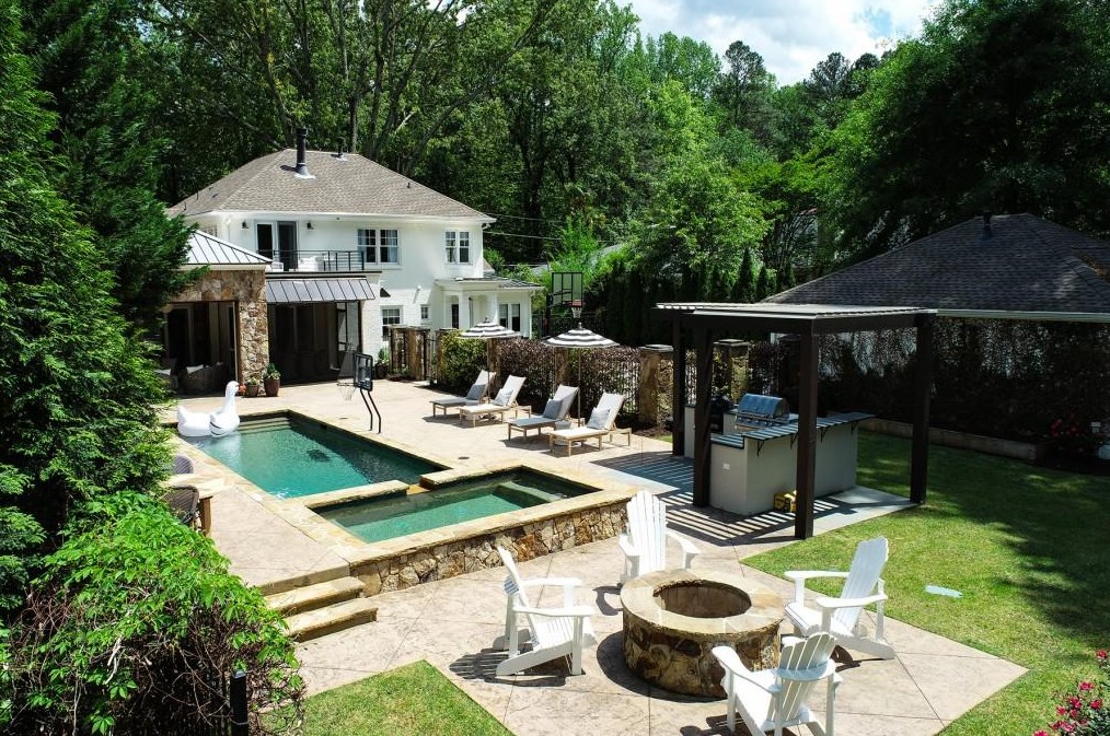1694 Sussex Rd, Atlanta GA  30306-3062 exterior