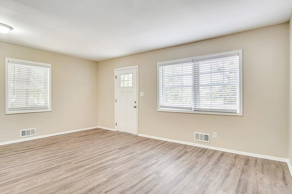 4352 Glenwood Pkwy, Decatur GA  30032-5003 exterior