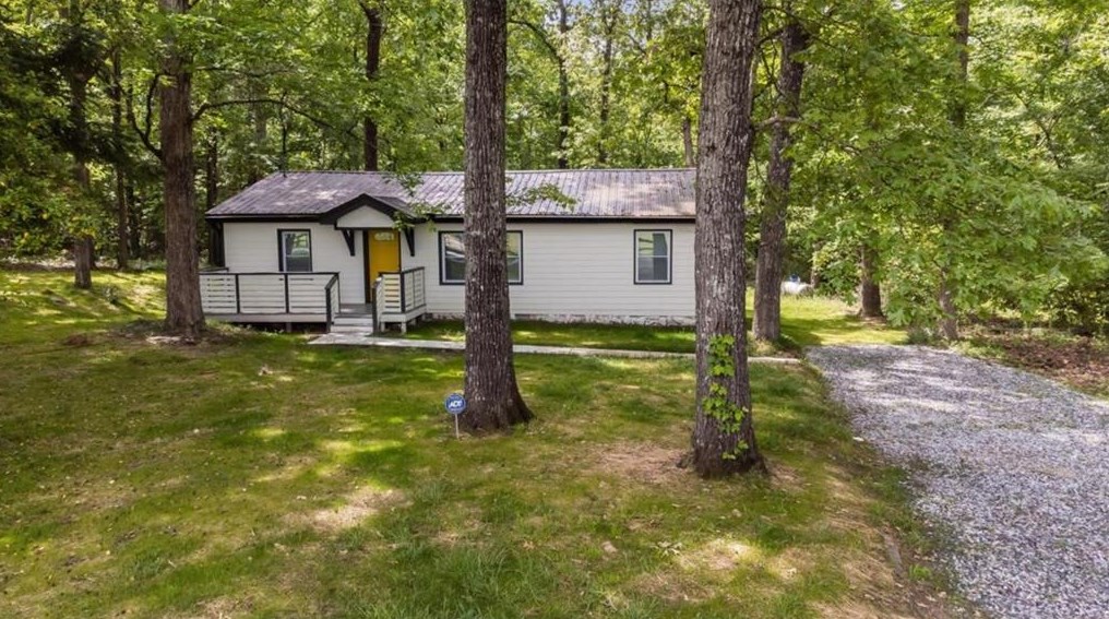 634 E Mays Rd, Stockbridge, GA 30281