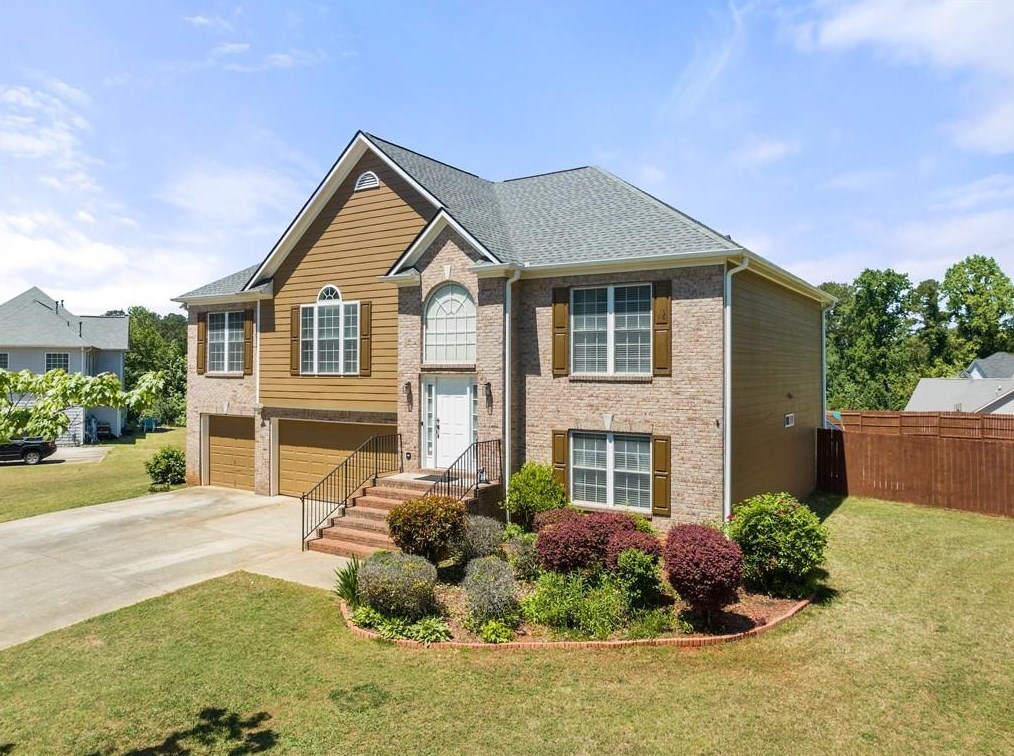 4615 Morning Crest Dr, Lilburn, GA 30047
