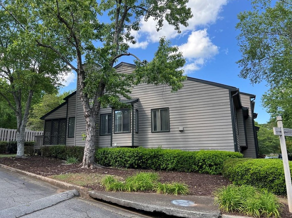 501 Gardenia Ln, Marietta, GA 30068