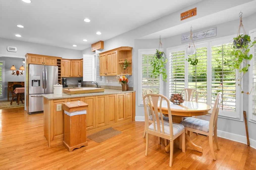 133 Riverwood Rd, Ellijay, GA 30540