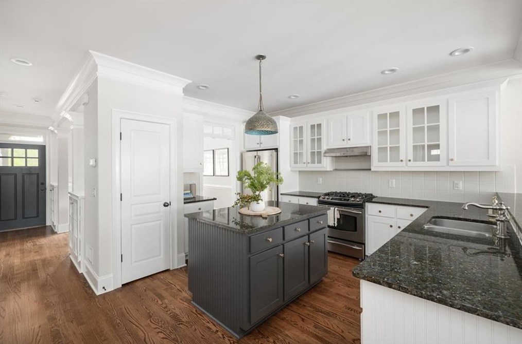 249 Madison Ave, Decatur GA  30030-3543 exterior