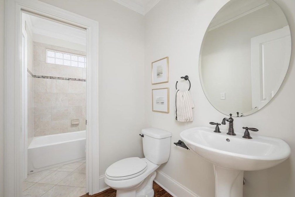 249 Madison Ave, Decatur GA  30030-3543 exterior