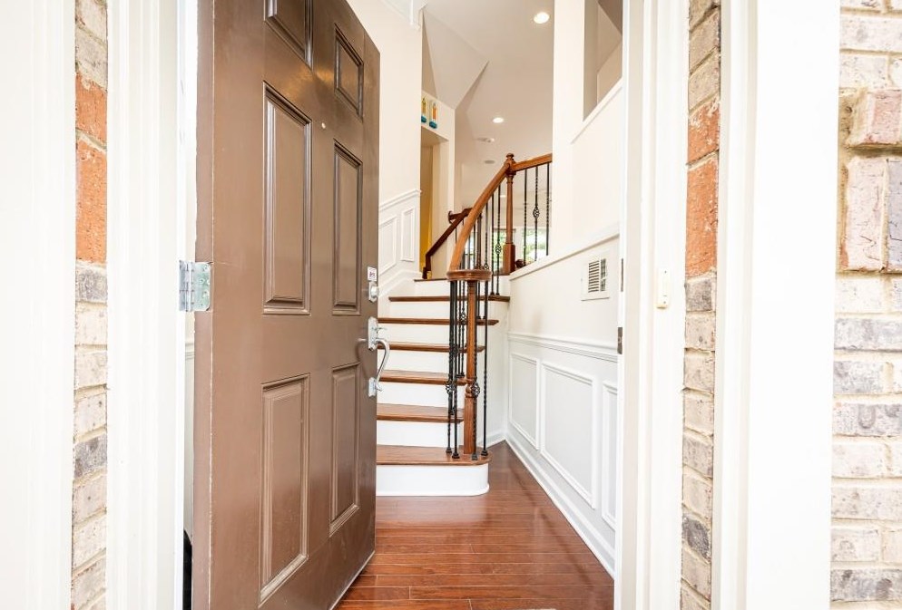 1897 Ridgemont Ln, Decatur GA  30033-4051 exterior