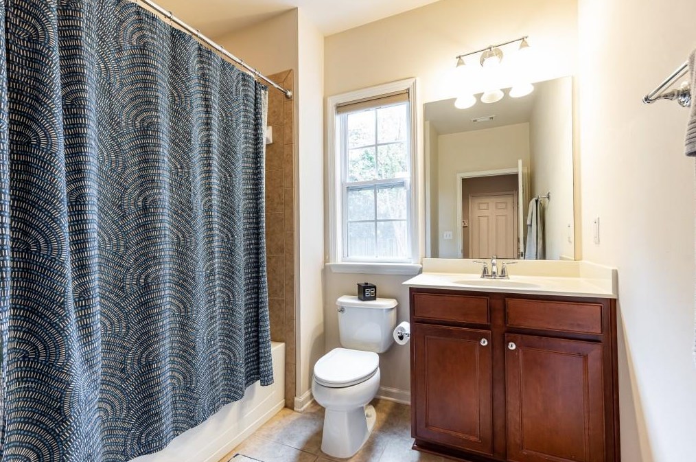 1897 Ridgemont Ln, Decatur GA  30033-4051 exterior