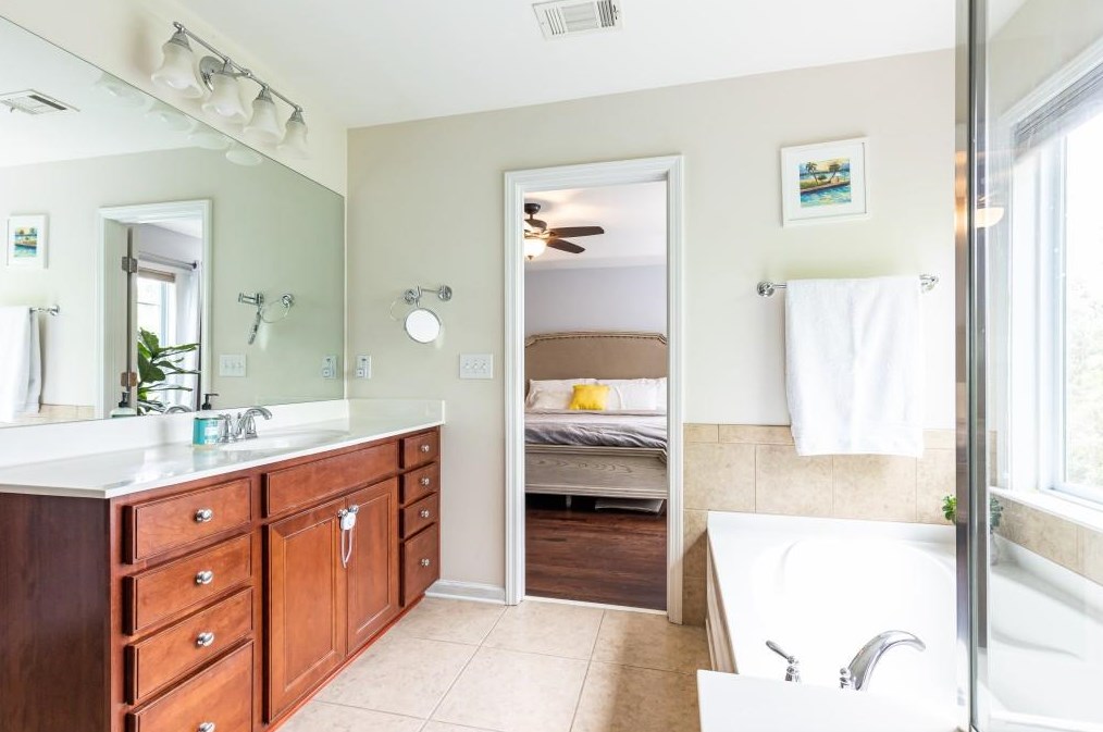 1897 Ridgemont Ln, Decatur GA  30033-4051 exterior