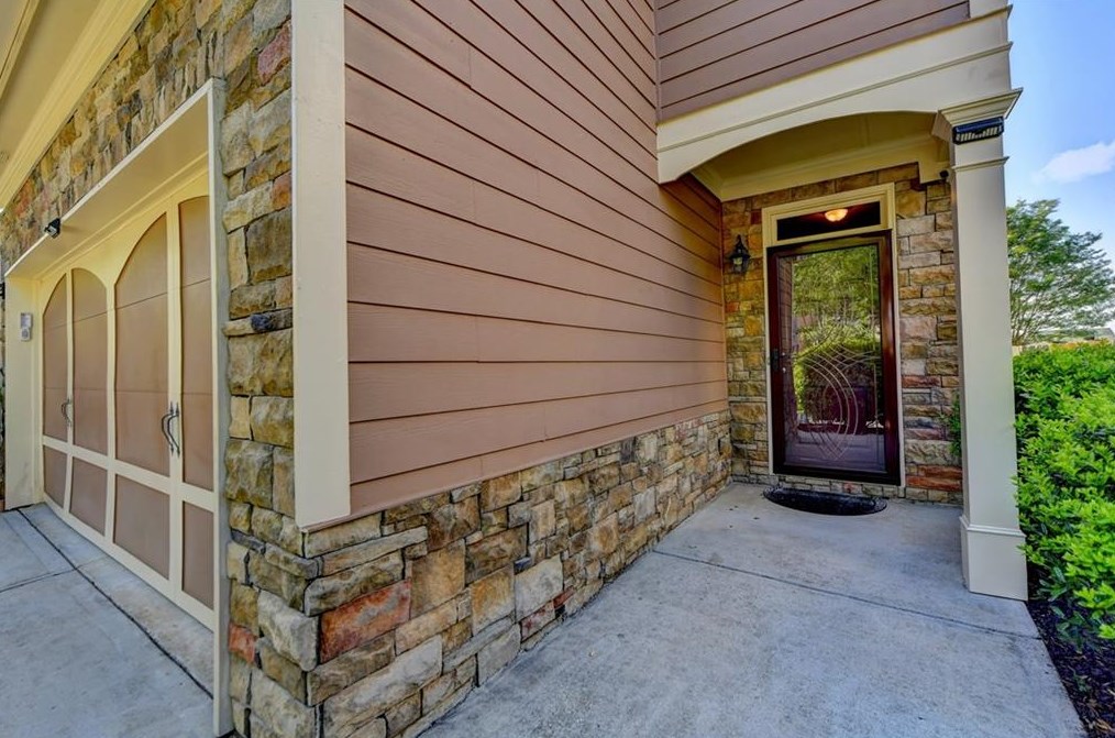 2051 Lily Valley Dr, Lawrenceville, GA 30045-5196