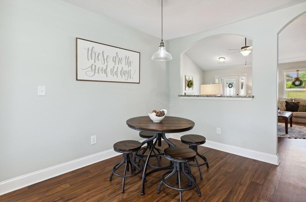 555 Cambridge Farms Dr, Hoschton GA  30548 exterior