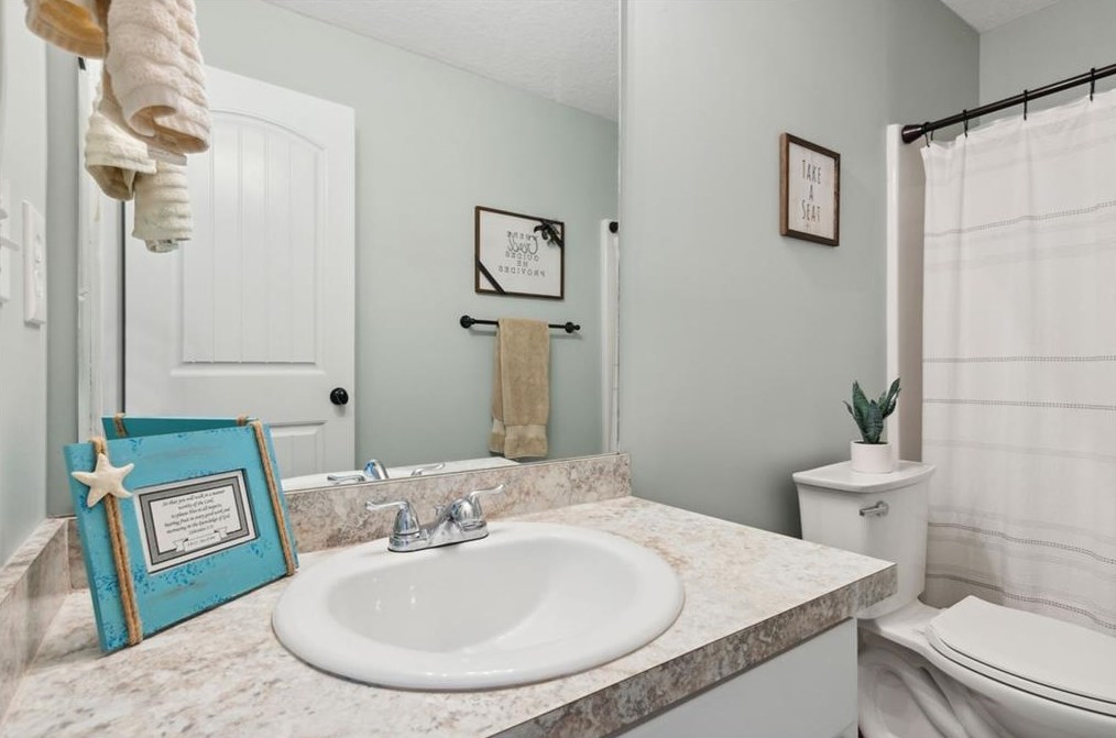 555 Cambridge Farms Dr, Hoschton GA  30548 exterior