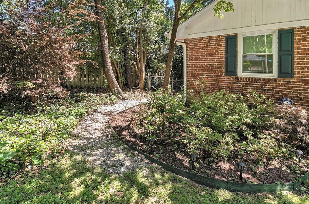 2791 Laurel Ridge Dr, Decatur GA  30033-2937 exterior