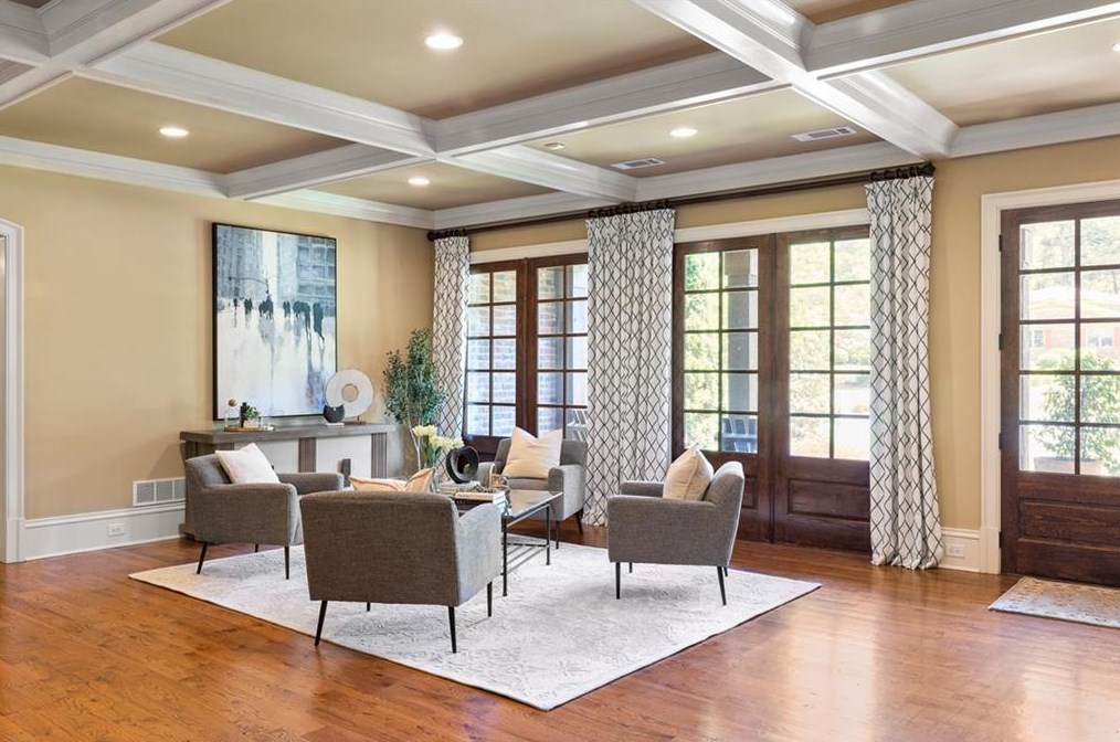 1696 Little Joe Ct, Decatur GA  30033-1519 exterior