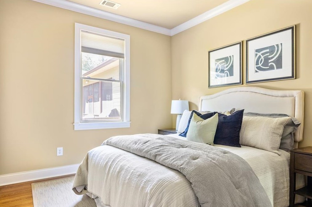 1696 Little Joe Ct, Decatur GA  30033-1519 exterior