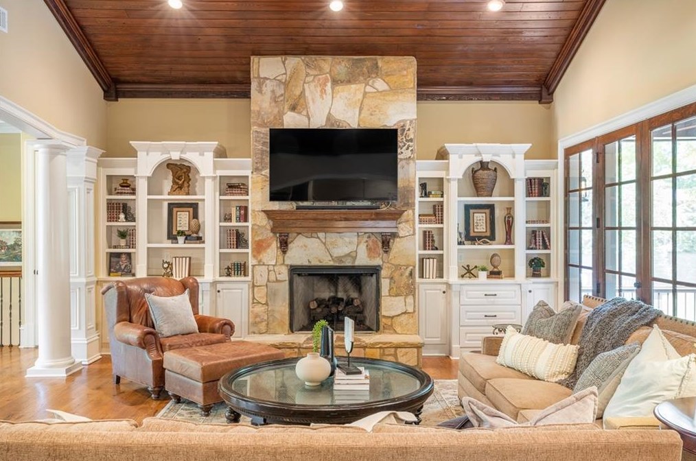 1696 Little Joe Ct, Decatur GA  30033-1519 exterior