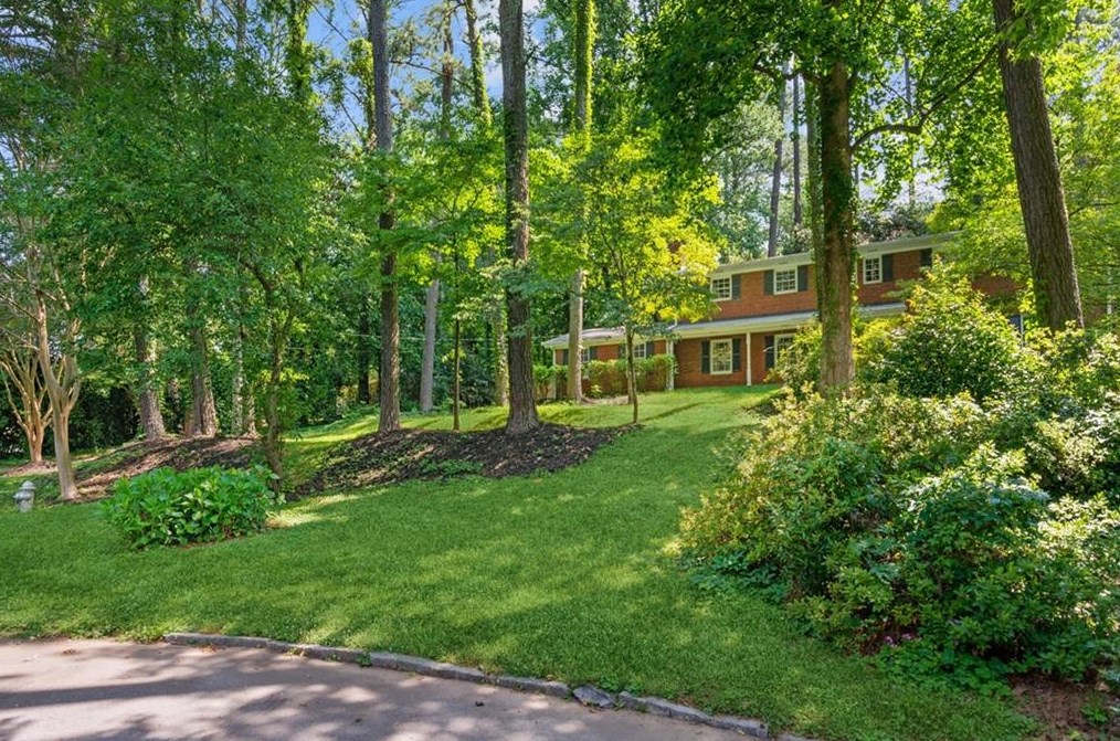 3049 Nottaway Ct, Atlanta GA  30341-4505 exterior