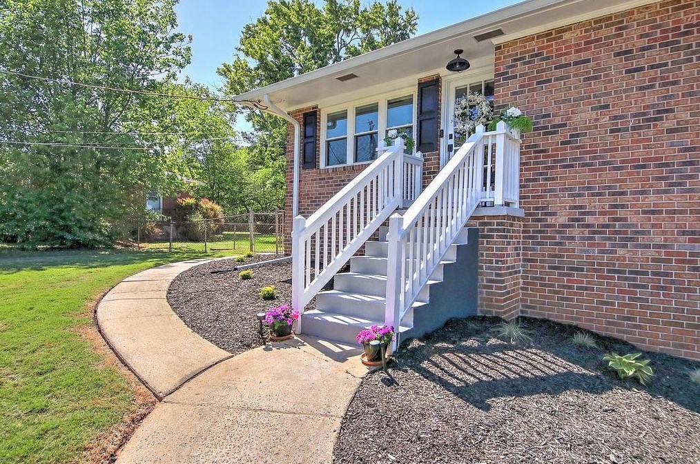 516 Thoreau St, Smyrna, GA 30082-2550