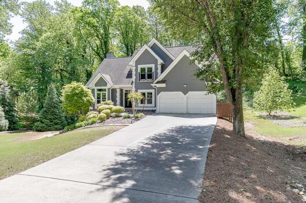 310 Farm Trce, Roswell, GA 30075-4266