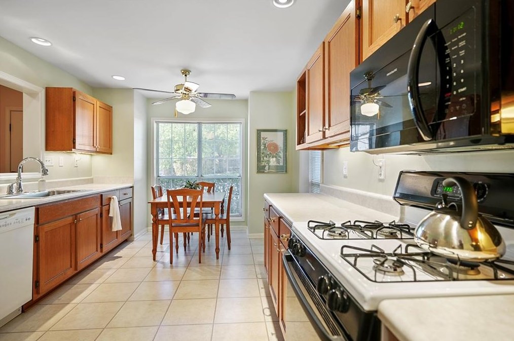 1346 Weatherstone Way, Atlanta GA  30324-4645 exterior