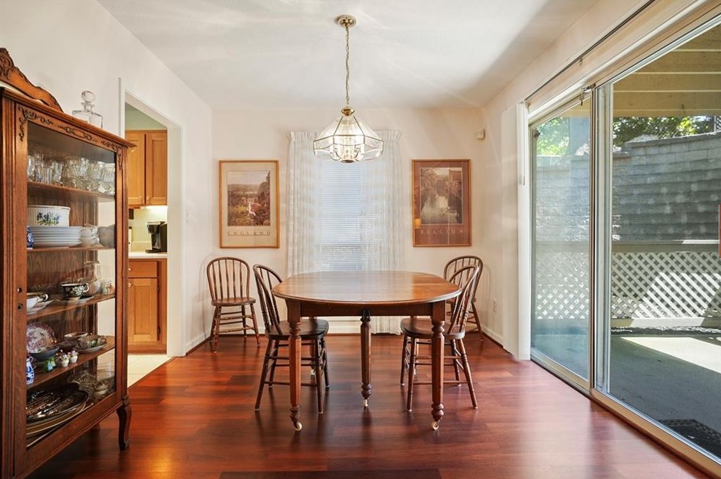 1346 Weatherstone Way, Atlanta GA  30324-4645 exterior