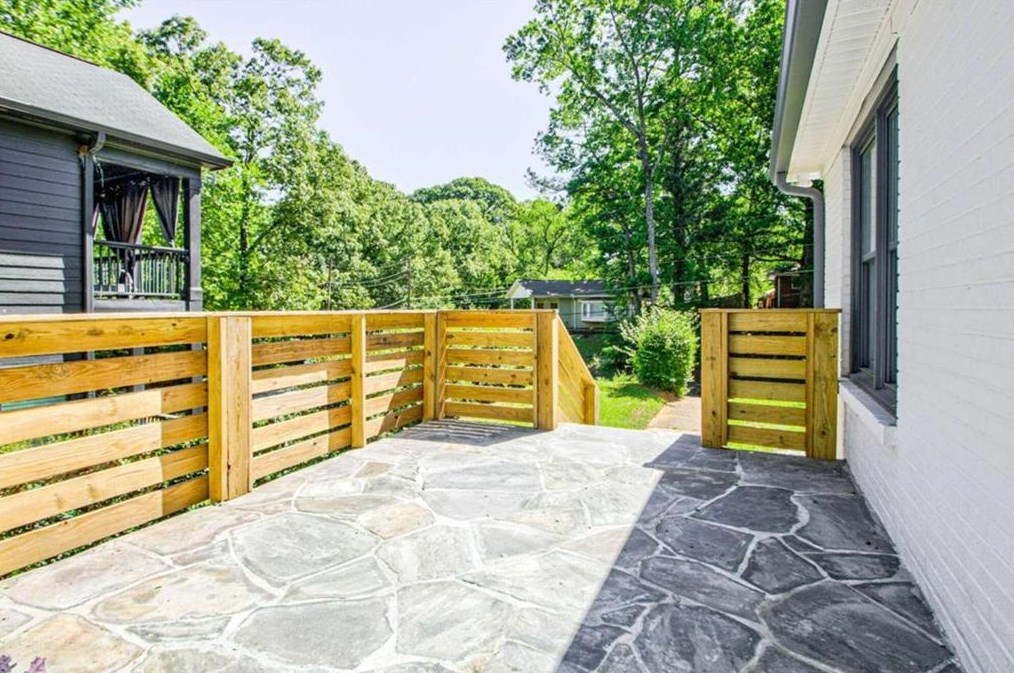 2029 Pryor Rd, Atlanta GA  30315-6008 exterior