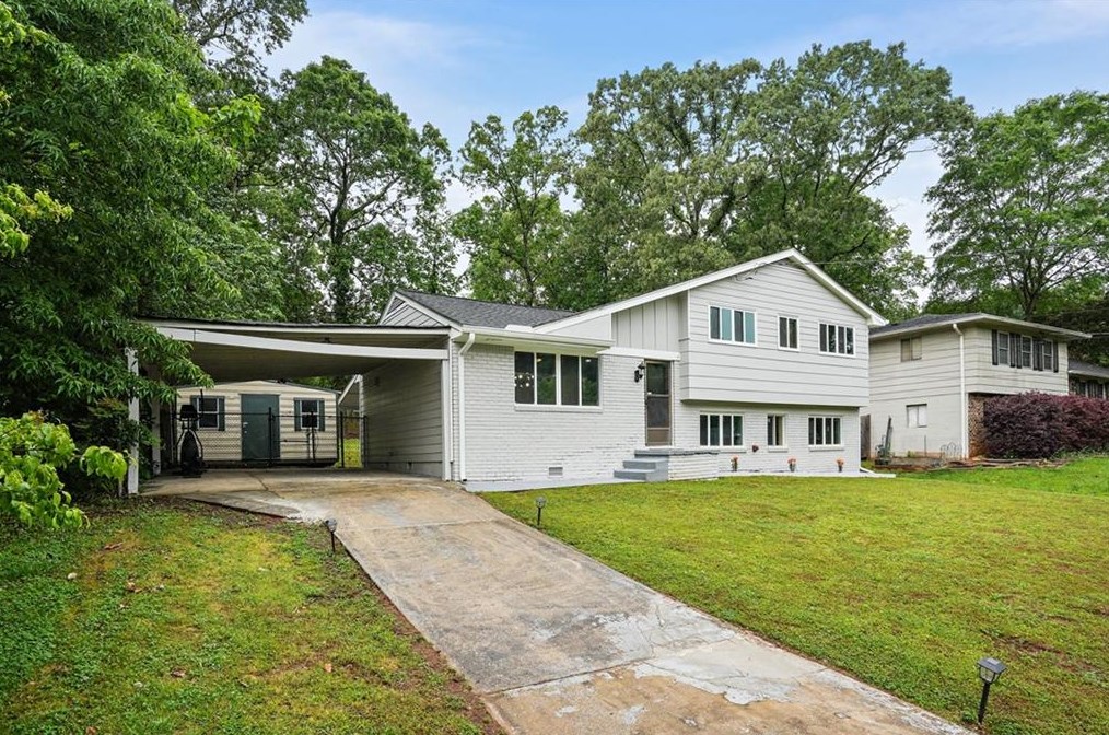 1172 De Leon Court, Clarkston, GA 30021