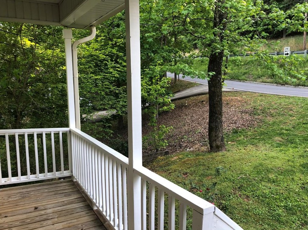 17 Honeysuckle Ridge Rd, Rome, GA 30161-8447