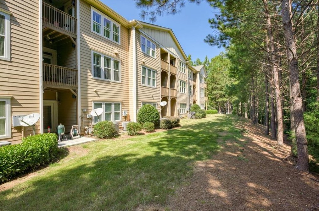 3031 Eltham Pl, Decatur, GA 30033-3253